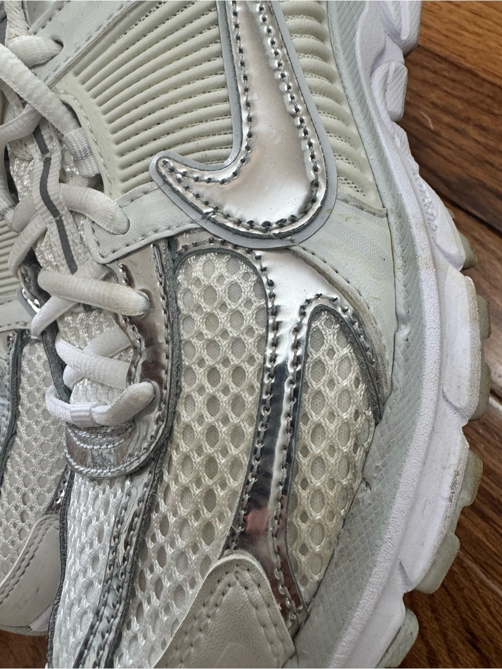 Nike White and Silver Athletic Sneakers V5 - Picture 7 of 9
